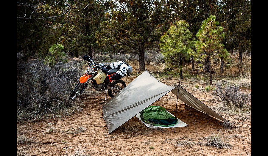 camping sauvage ? Tarp_Bivi_Bike_Setup1-1